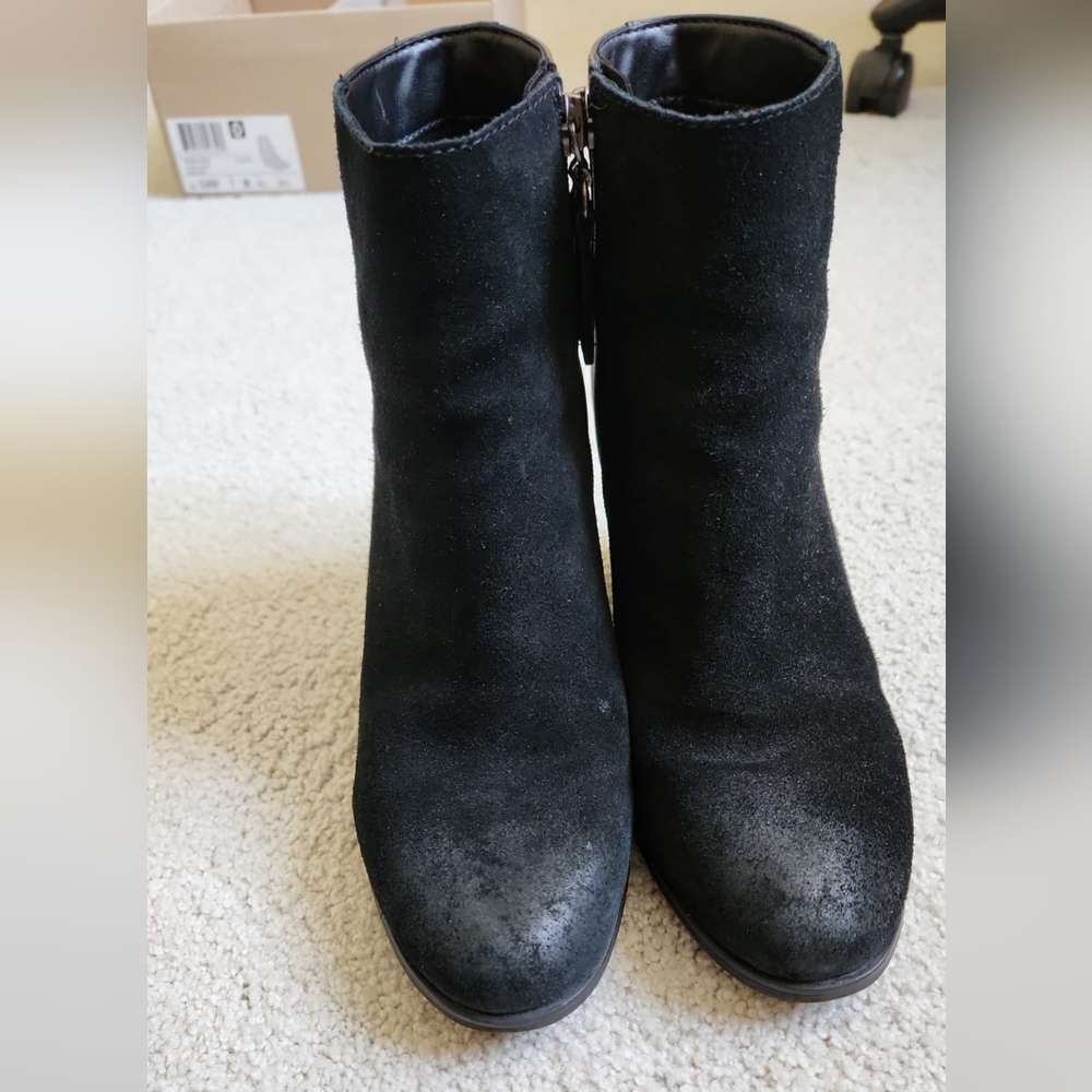 Clarks Palma Rylie black suede booties size 7 - Picture 5 of 5